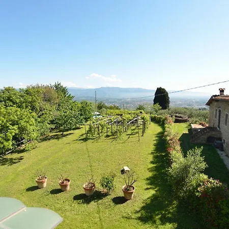 Bettina Holiday home Lucca